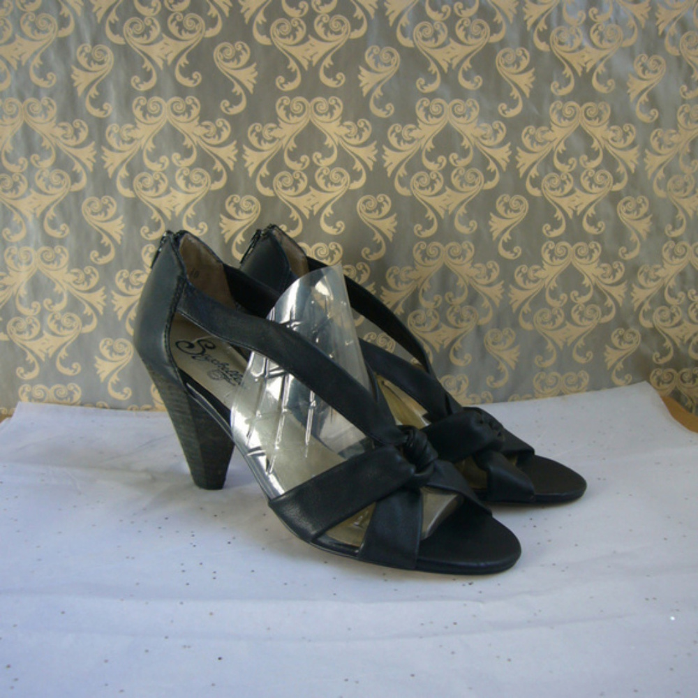 Seychelles Anthropologie Closed Back Cone Heel Strappy Sandal - Size 10 Retro